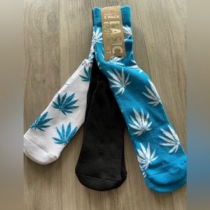 - Basic Equipment  420 Leaf Print  Men’s 3/Pack  Crew Sock  fits Shoe Size…